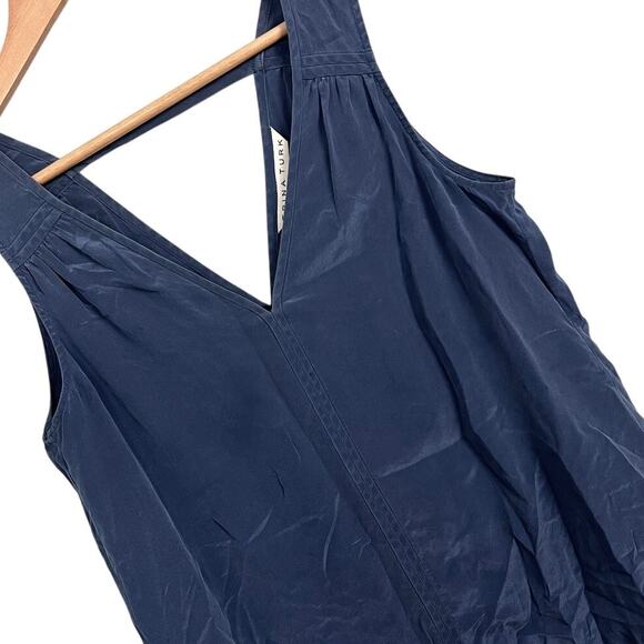 Trina Turk‎ Women's M Blouse Top 100% Silk V-Neck Strappy Back Tank Minimalist - Picture 1 of 9